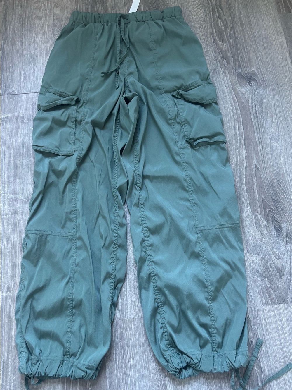 Lululemon Lightweight Adjustable Cargo Pant Women's Sz XS Green